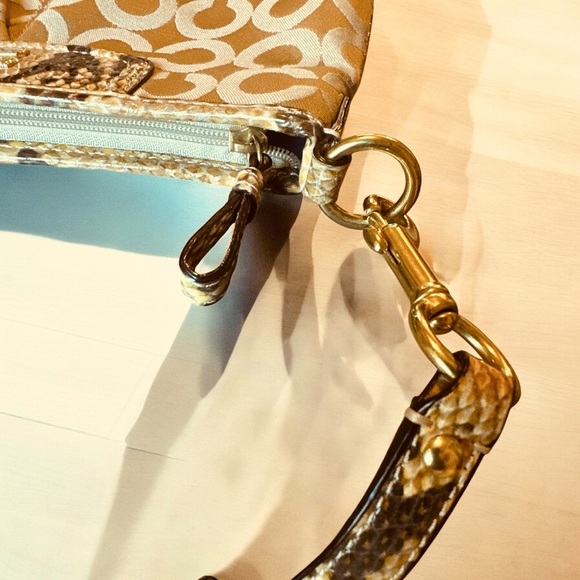 Vintage Coach Crossbody Bag – Signature Jacquard & Snakeskin Trim – 11”W x 8”H - Picture 7 of 10